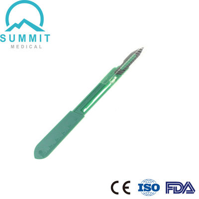 La lame chirurgicale de scalpel d'acier inoxydable, côté a activé le scalpel à usage unique